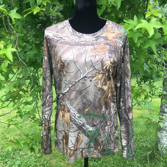 3/$20 Realtree Xtra Long Sleeve Top - Picture 1 of 9
